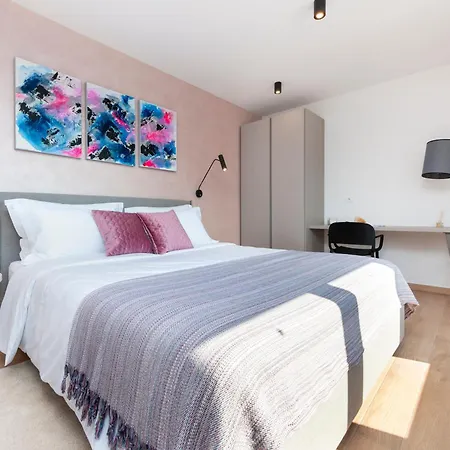 Luxury Residence Levante 2 Rovigno Esterno foto